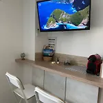 Bright Renovated Steps From Massena 5min Ac Netflix *