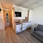 Bright Renovated Steps From Massena 5min Ac Netflix