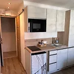 Bright Renovated Steps From Massena 5min Ac Netflix Apartman *