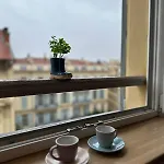 Bright Renovated Steps From Massena 5min Ac Netflix