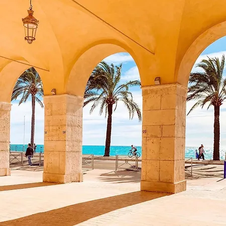 Stylish On Place Massena - Steps From 아파트