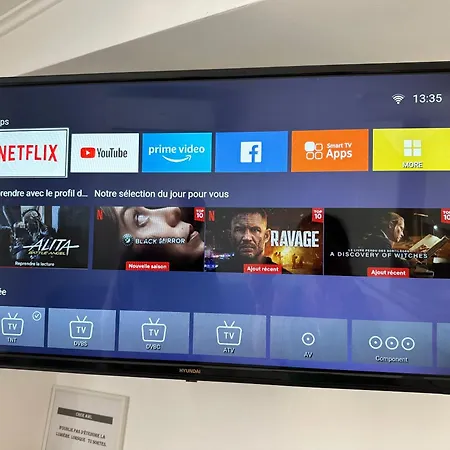 Stylish On Place Massena - Steps From