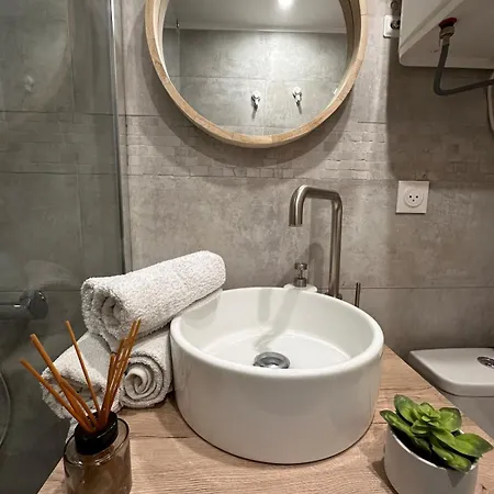 Apartment Bright Renovated Steps From Massena 5min Ac Netflix *
