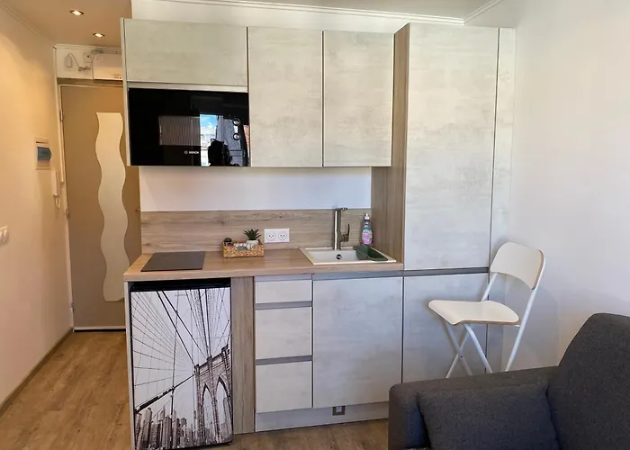 Stylish On Place Massena - Steps From *