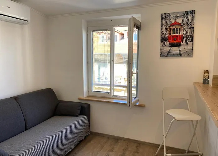 Stylish On Place Massena - Steps From