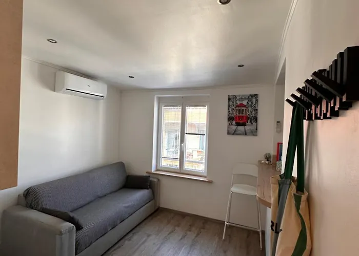 Stylish On Place Massena - Steps From 니스