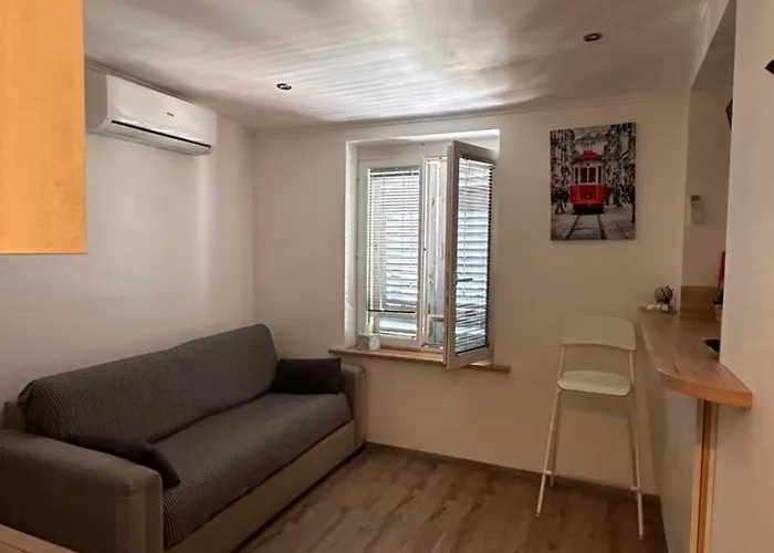 Stylish On Place Massena - Steps From * Nice