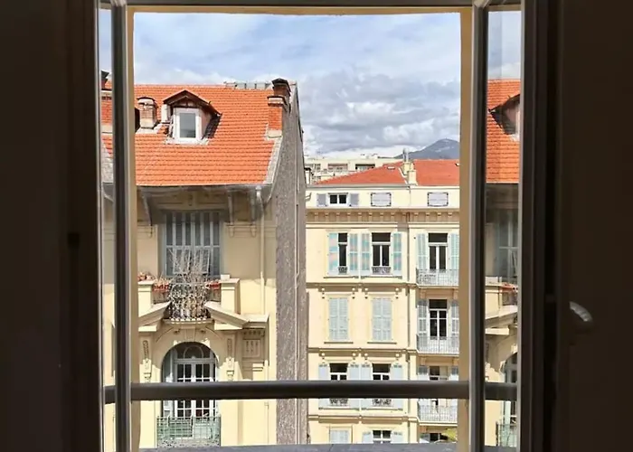 Bright Renovated Steps From Massena 5min Ac Netflix *