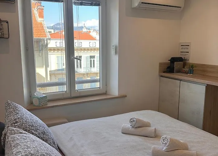 Bright Renovated Steps From Massena 5min Ac Netflix Lägenhet Nice