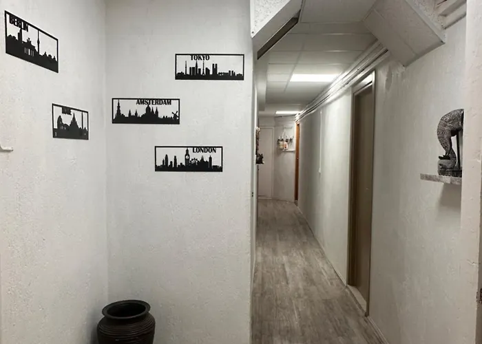 Bright Renovated Steps From Massena 5min Ac Netflix *